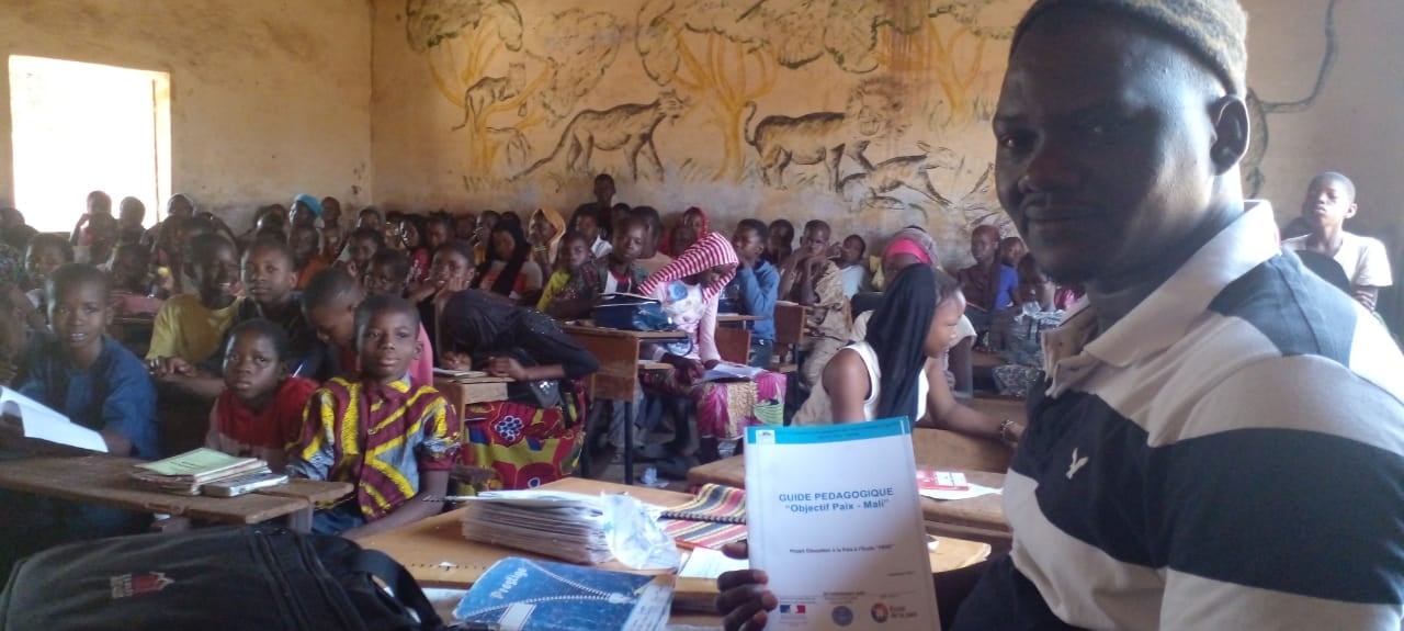 Mission de suivi des animations sur la paix aux écoles du groupe scolaire de Sirakoro Méguetana
