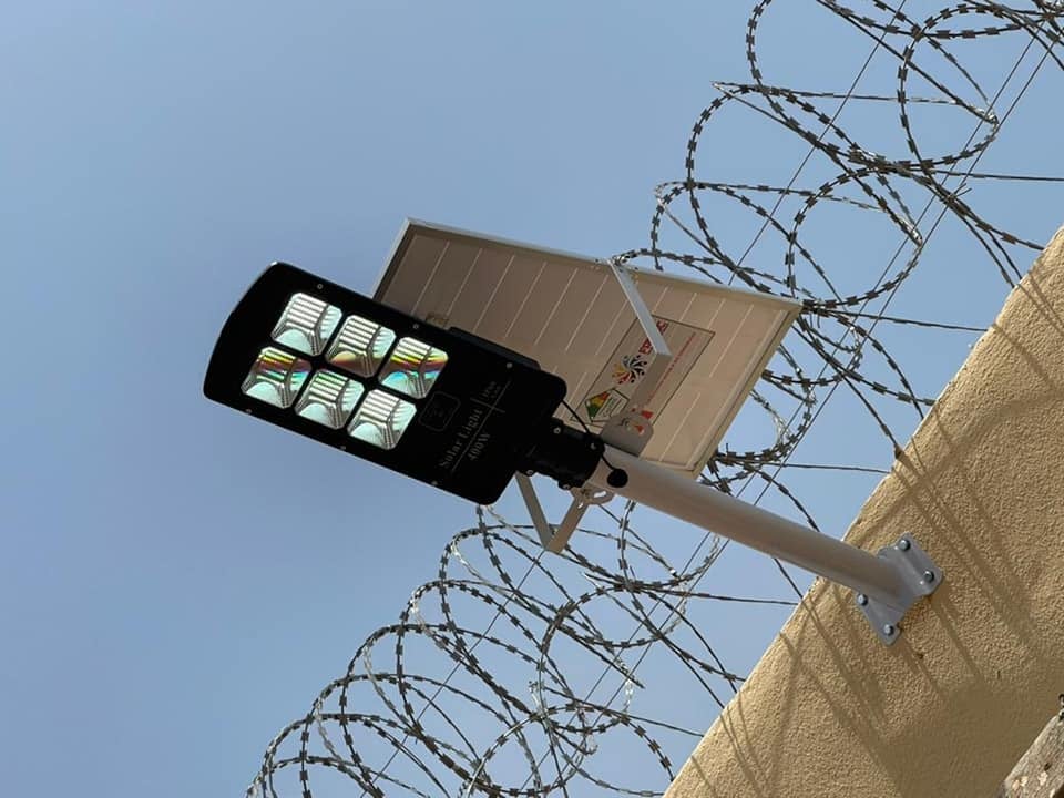 DON DE LAMPADAIRES SOLAIRES AUX ETABLISSEMENTS PENITENTIAIRES DU MALI