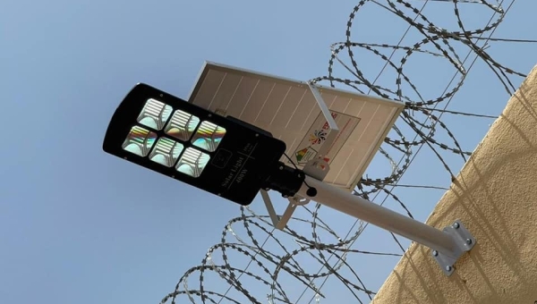 DON DE LAMPADAIRES SOLAIRES AUX ETABLISSEMENTS PENITENTIAIRES DU MALI