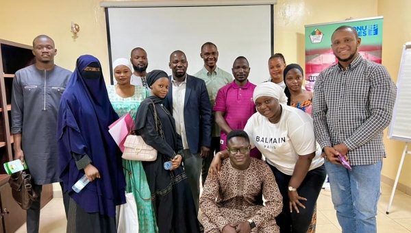 Rencontre entre CapDH et l’équipe de recherche de Think Peace en compagnie des jeunes chercheurs 