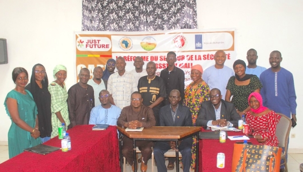 𝐂𝐚𝐟𝐞́ 𝐠𝐨𝐮𝐯𝐞𝐫𝐧𝐚𝐧𝐜𝐞 𝐬𝐮𝐫 𝐥𝐚 𝐑𝐒𝐒 𝐚𝐮 𝐌𝐚𝐥𝐢